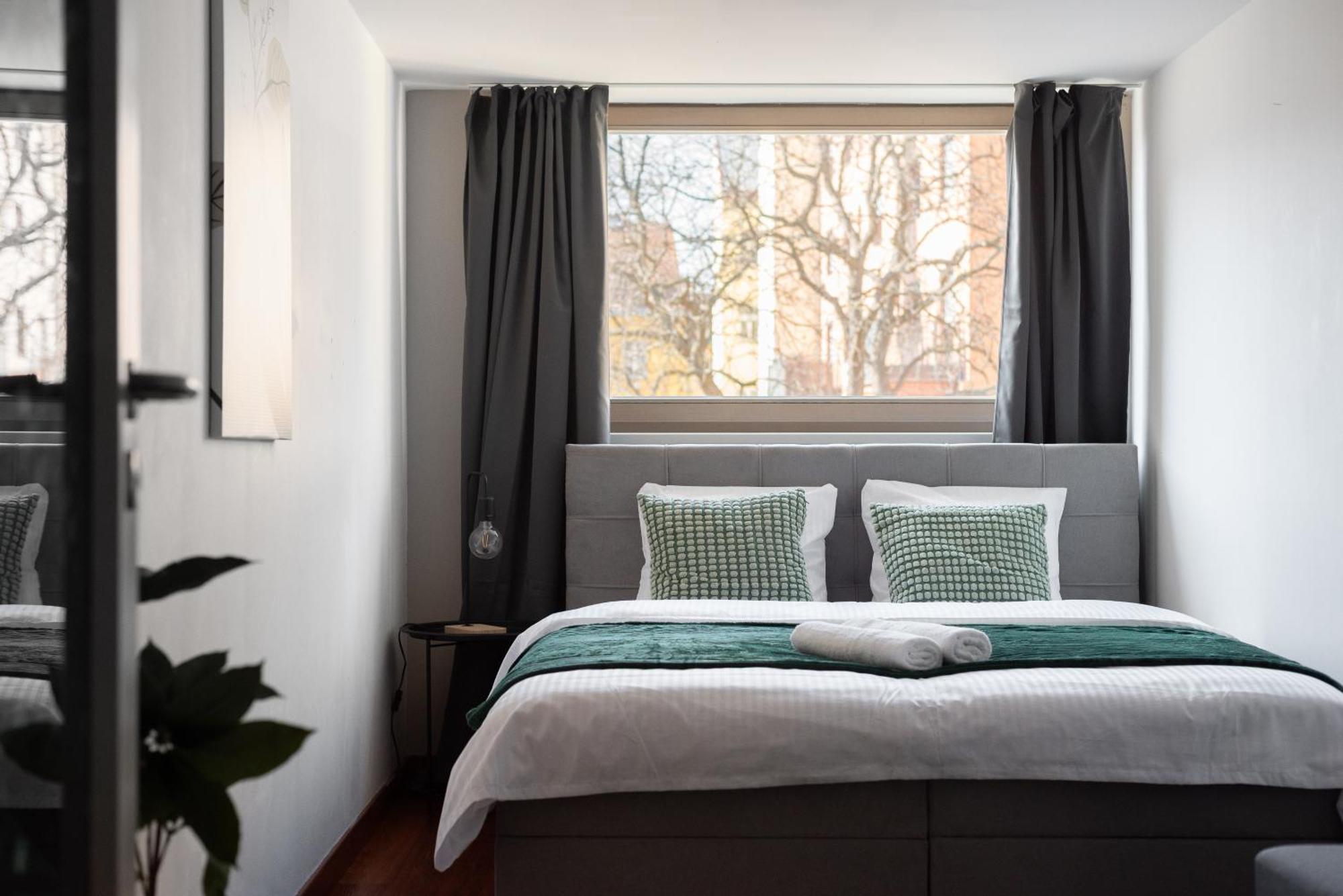 Spacious Apartments Near Karlin Square Praga Exterior foto